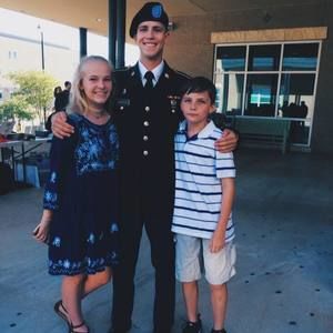 Meet your Posher, Abi